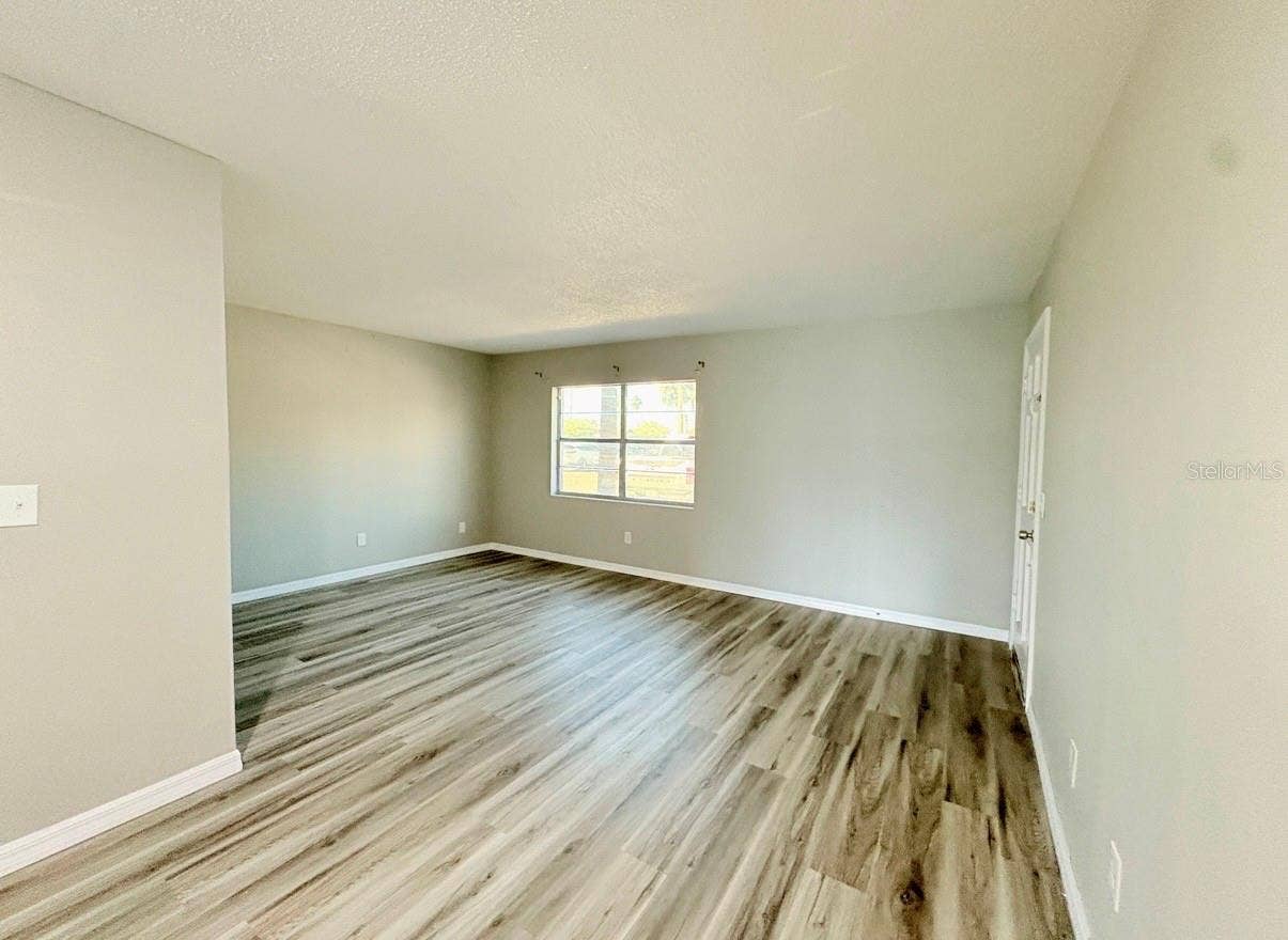 9005 TUDOR DRIVE, #H105, Tampa, FL 33615 9005 TUDOR DRIVE, #H105, Tampa, FL 33615