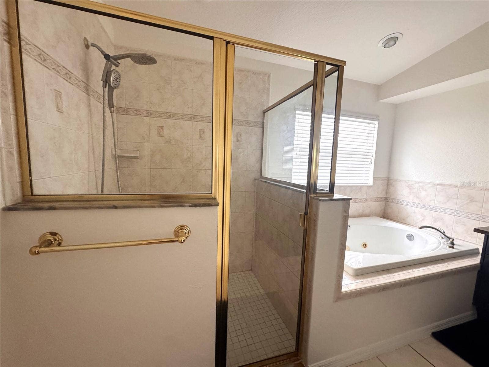 12935 PINEFOREST WAY W, Largo, FL 33773 12935 PINEFOREST WAY W, Largo, FL 33773