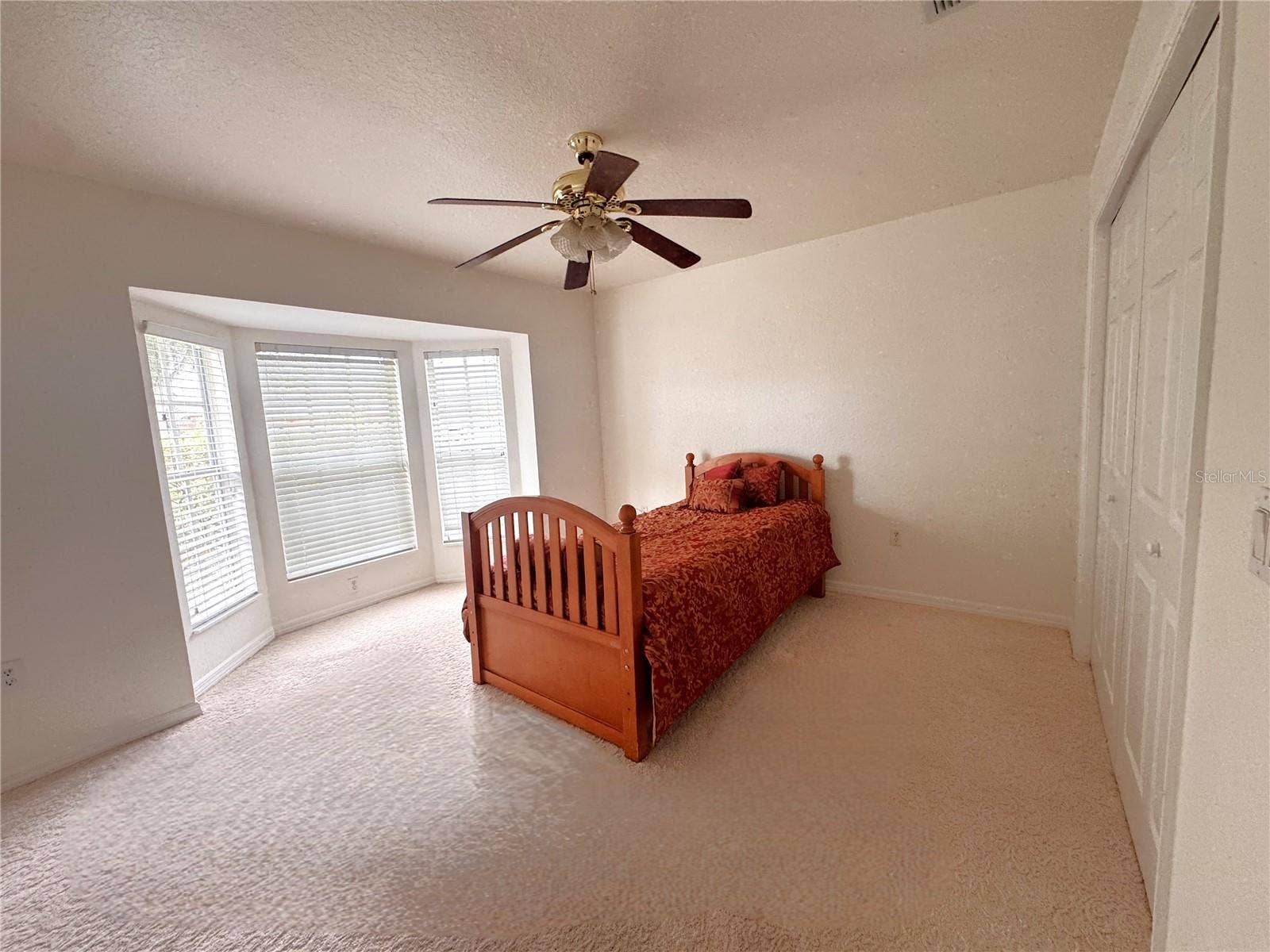 12935 PINEFOREST WAY W, Largo, FL 33773 12935 PINEFOREST WAY W, Largo, FL 33773