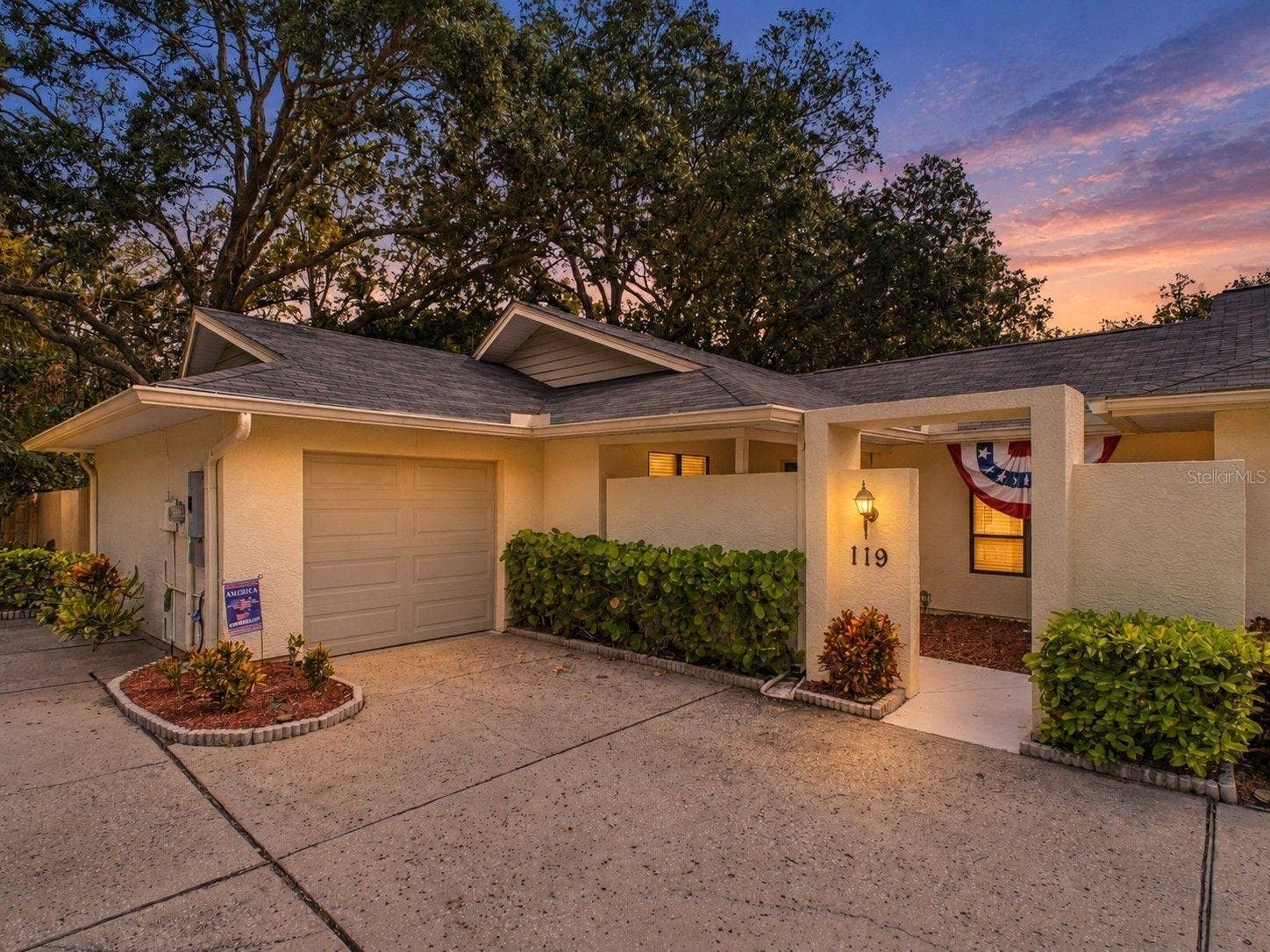 119 PARKSIDE COLONY DRIVE, Tarpon Springs, FL 34689