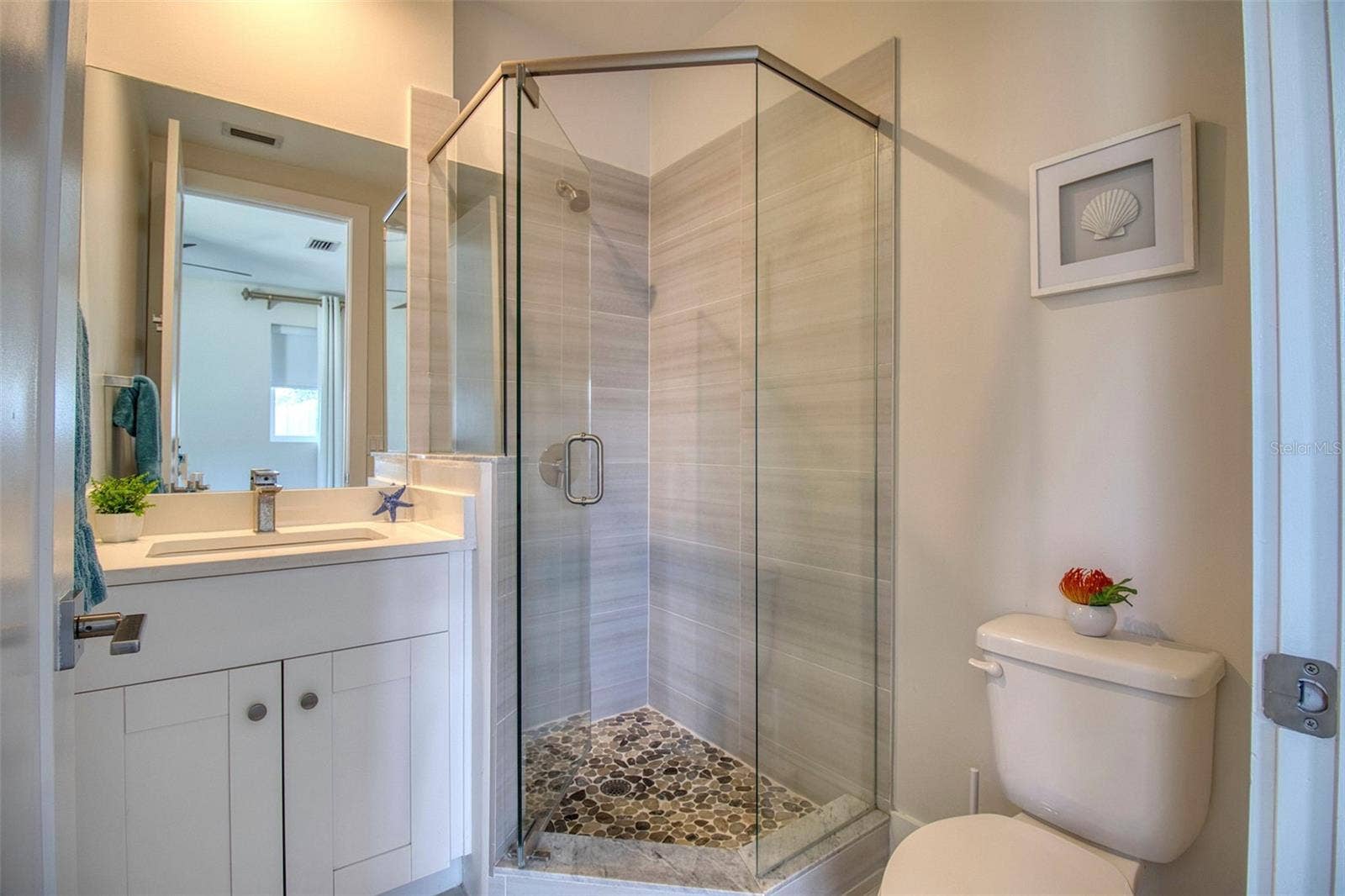 3100 W PAUL AVENUE, #2, Tampa, FL 33611 3100 W PAUL AVENUE, #2, Tampa, FL 33611