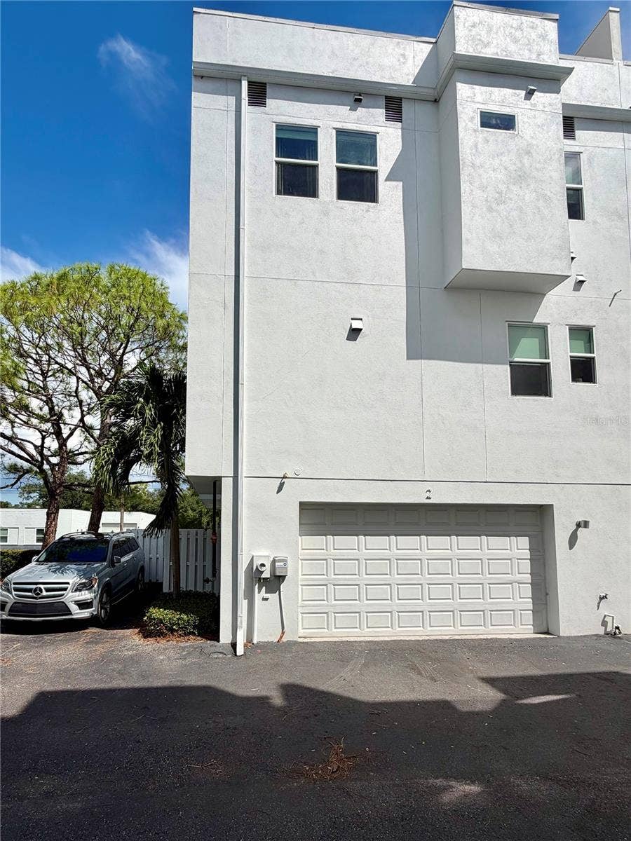 3100 W PAUL AVENUE, #2, Tampa, FL 33611 3100 W PAUL AVENUE, #2, Tampa, FL 33611