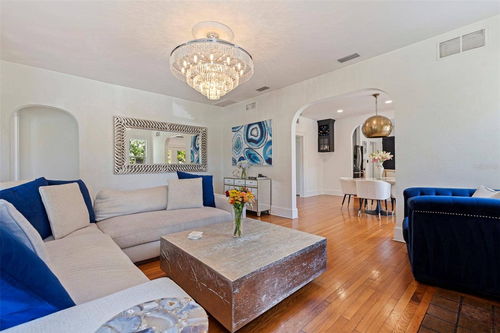 1037 51ST AVENUE N, St Petersburg, FL 33703
