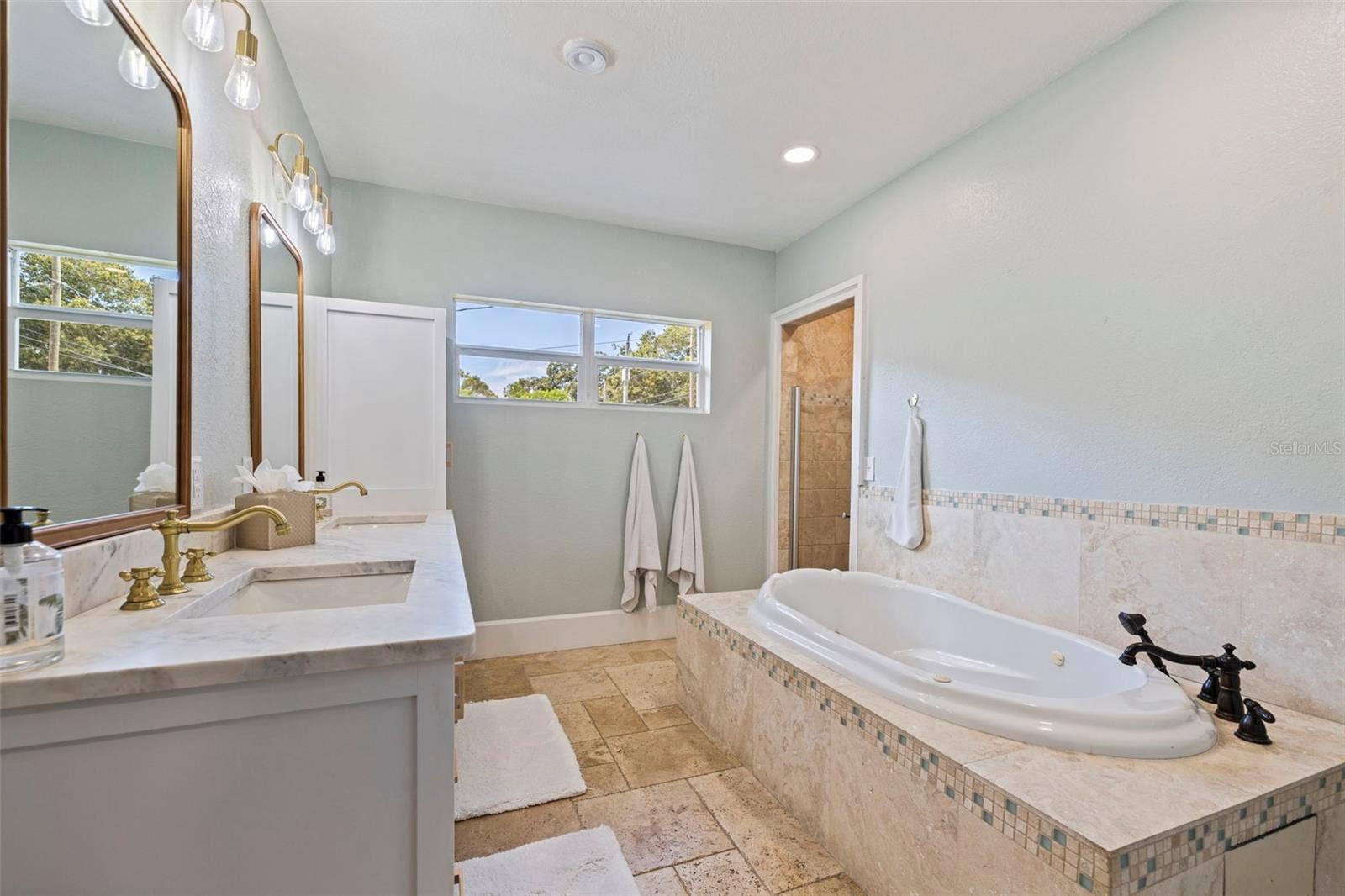 1037 51ST AVENUE N, St Petersburg, FL 33703