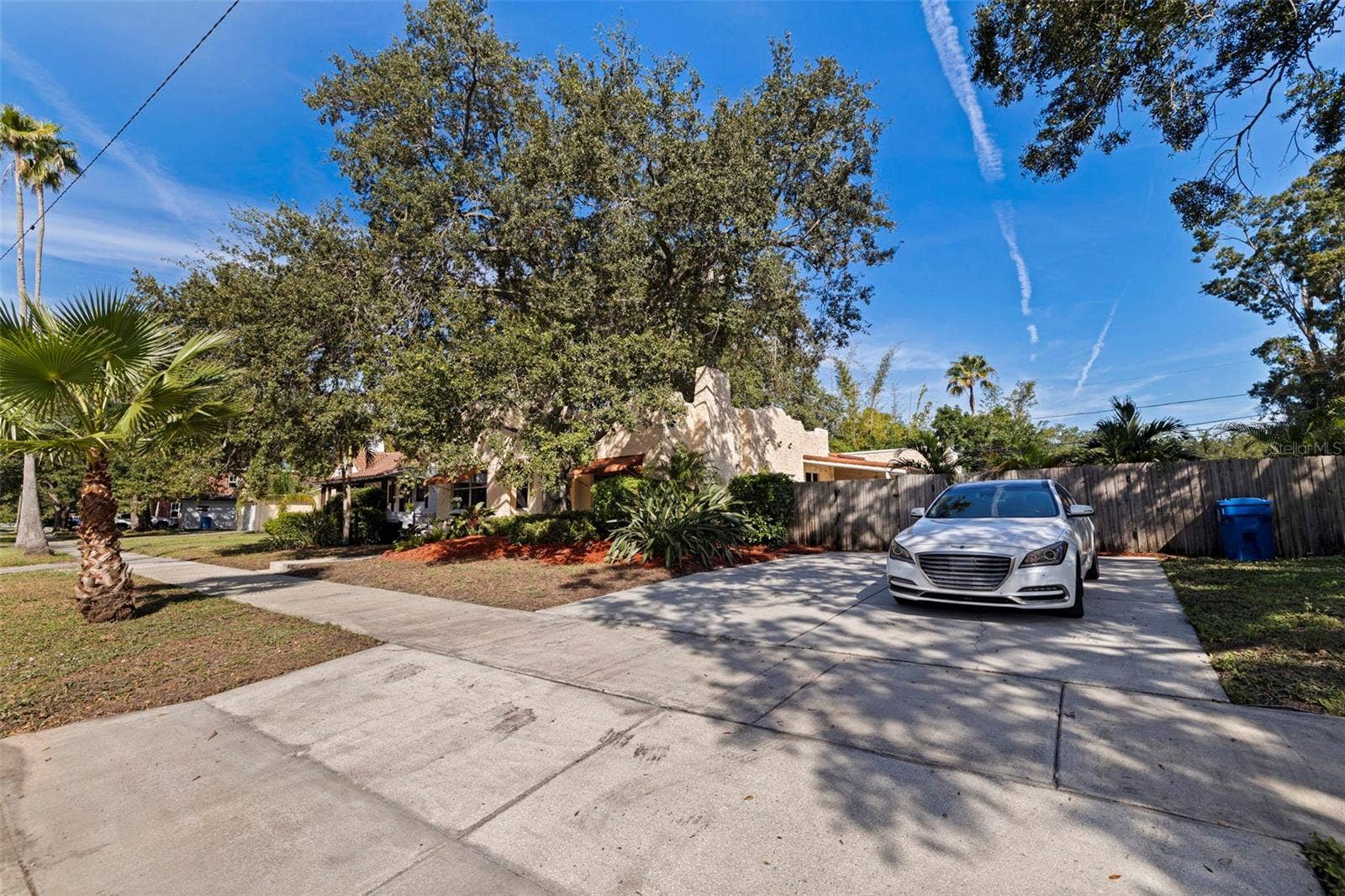 1037 51ST AVENUE N, St Petersburg, FL 33703