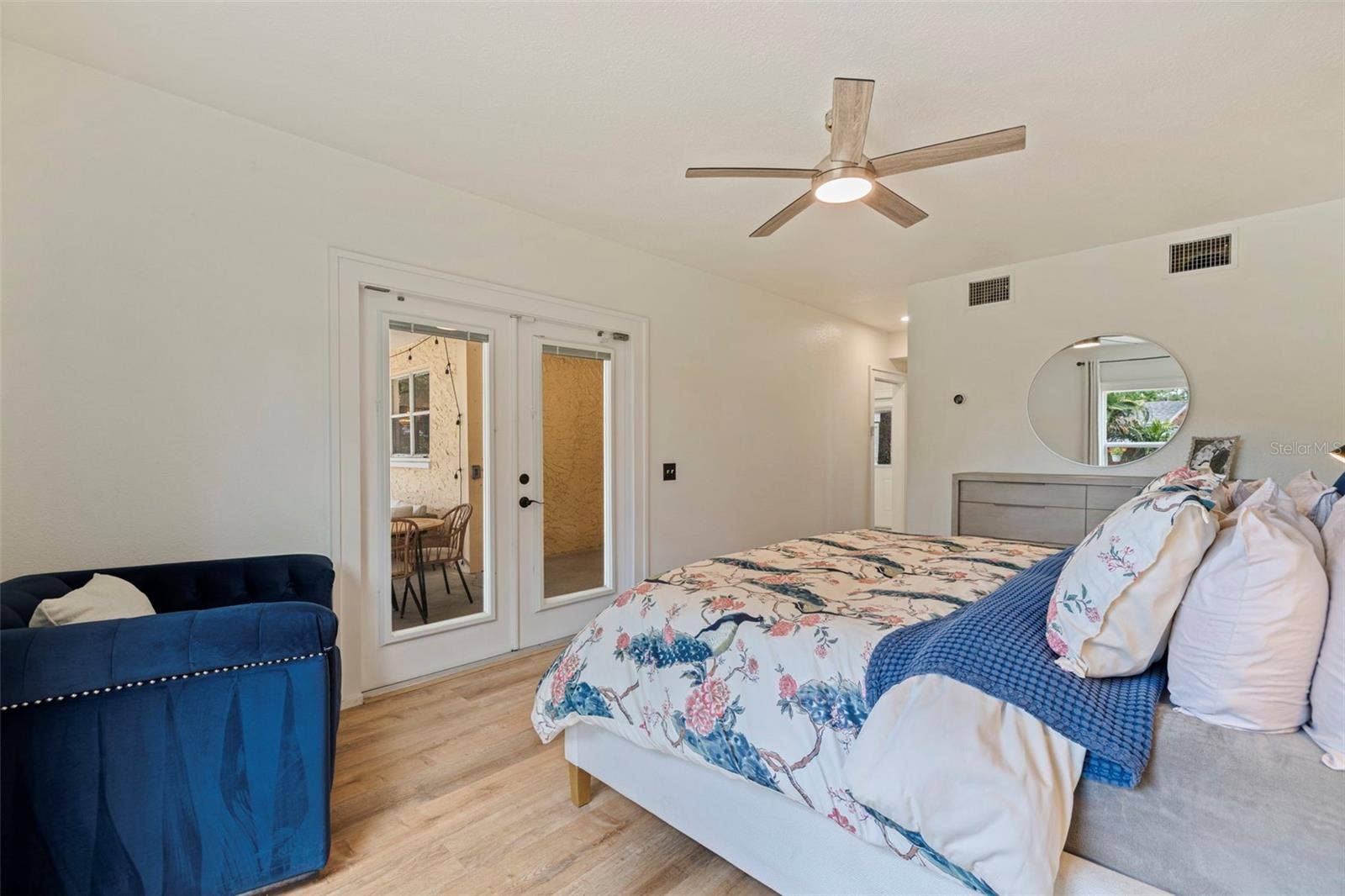 1037 51ST AVENUE N, St Petersburg, FL 33703