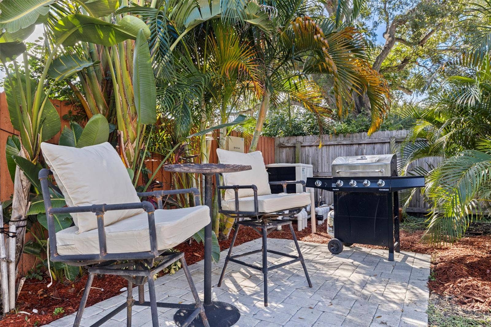 1037 51ST AVENUE N, St Petersburg, FL 33703
