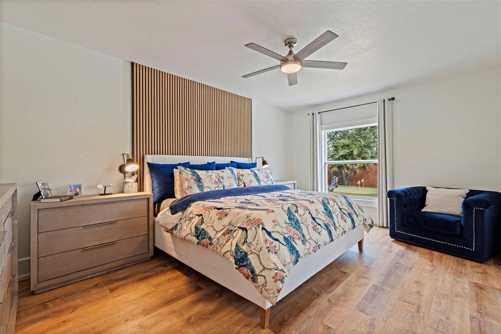 1037 51ST AVENUE N, St Petersburg, FL 33703