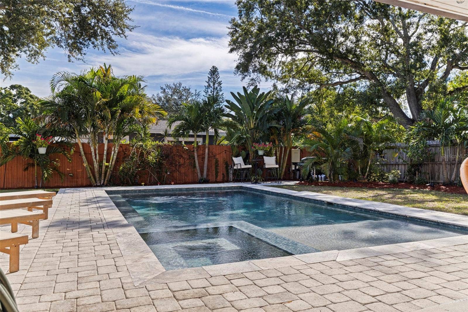 1037 51ST AVENUE N, St Petersburg, FL 33703