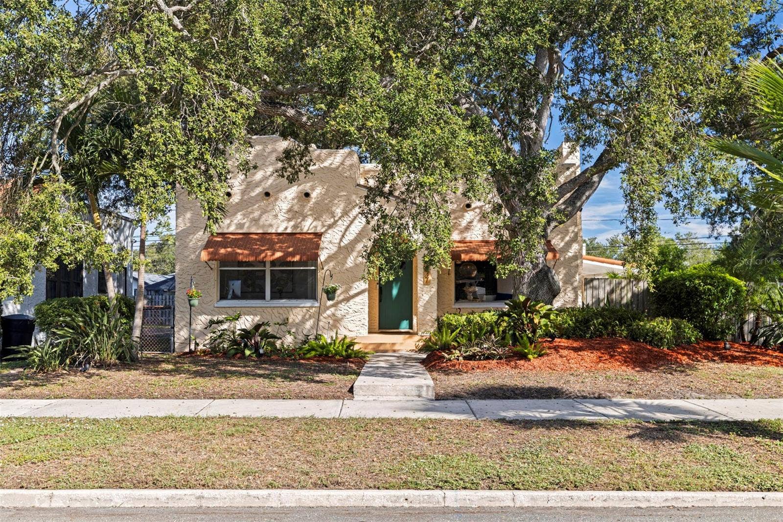 1037 51ST AVENUE N, St Petersburg, FL 33703