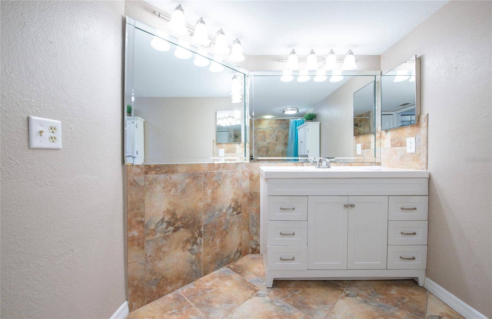 9200 PARK BOULEVARD, #105, Seminole, FL 33777 9200 PARK BOULEVARD, #105, Seminole, FL 33777