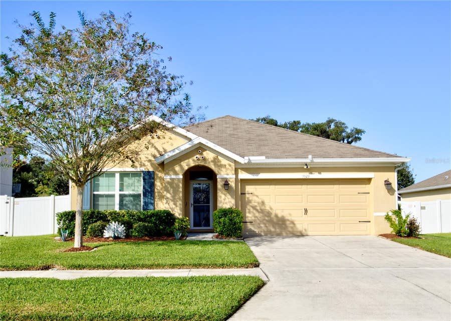 Property photo for 5523 MAGDALENE WAY, Zephyrhills, FL