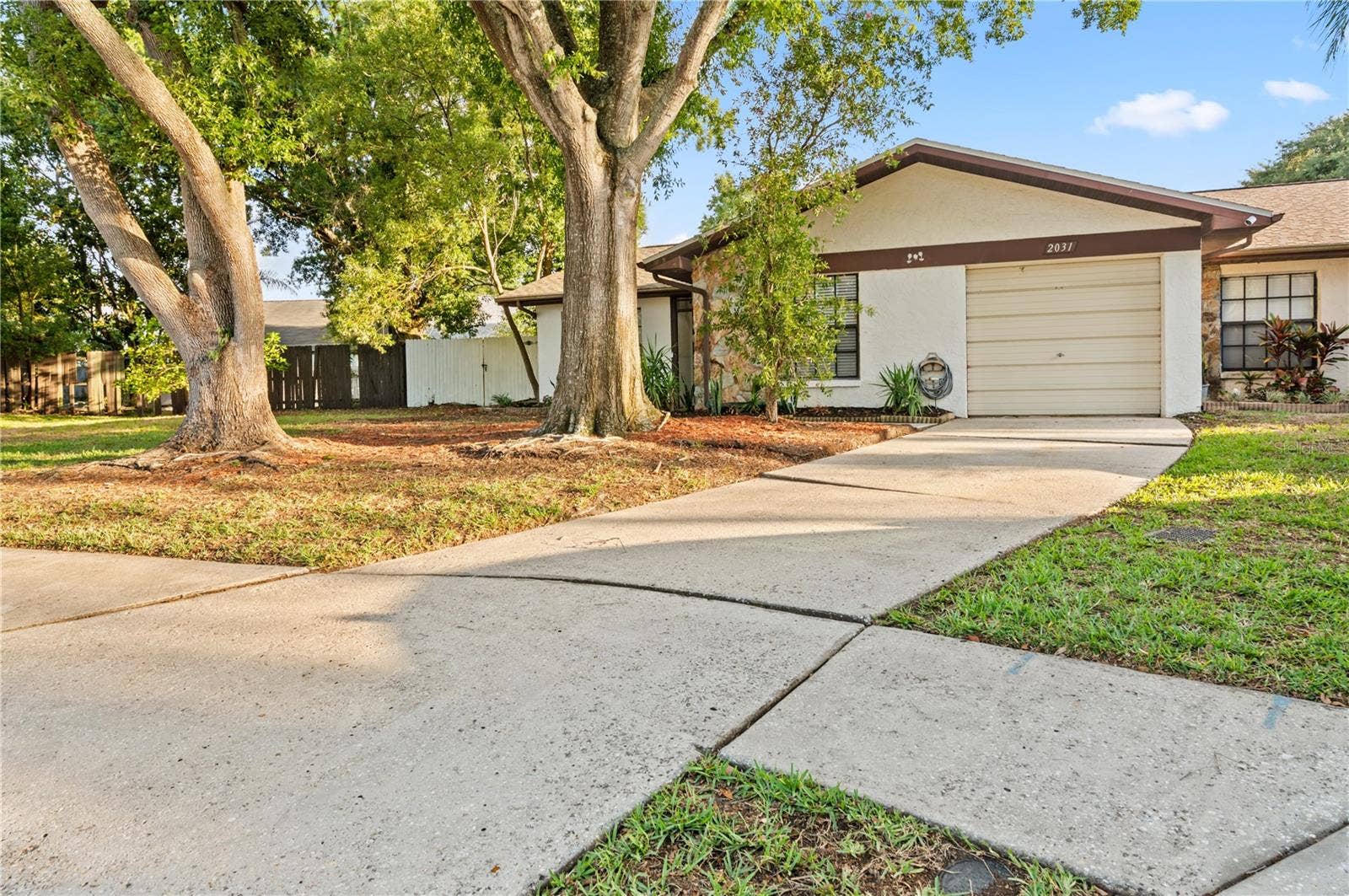 2031 DOVER COURT, Oldsmar, FL 34677 2031 DOVER COURT, Oldsmar, FL 34677