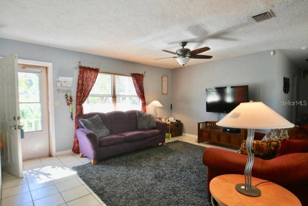 2310 25TH AVENUE W, Bradenton, FL 34205 2310 25TH AVENUE W, Bradenton, FL 34205