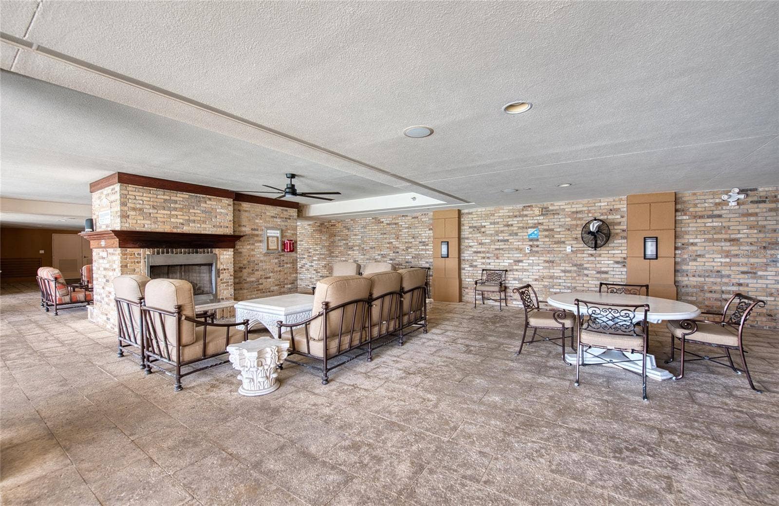and 2 Gas Fireplaces.