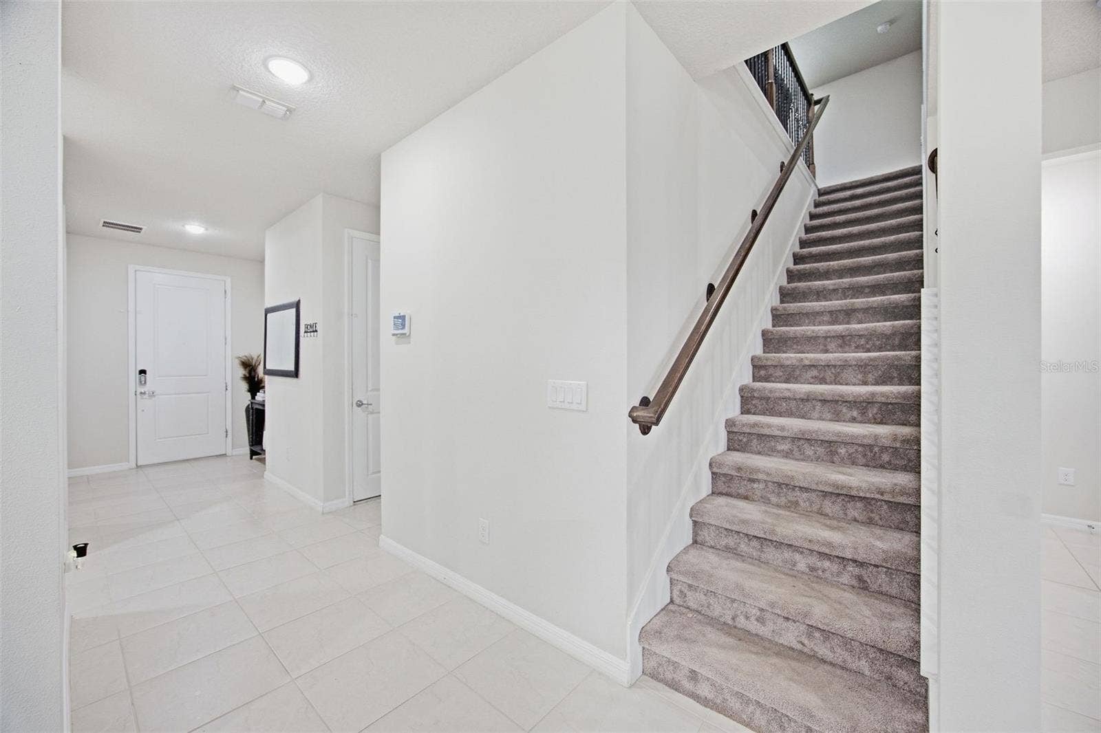19271 MOSSY PINE DRIVE, Tampa, FL 33647 Stair/Foyer