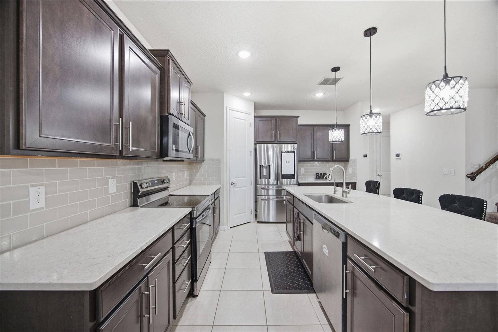 19271 MOSSY PINE DRIVE, Tampa, FL 33647 Kitchen