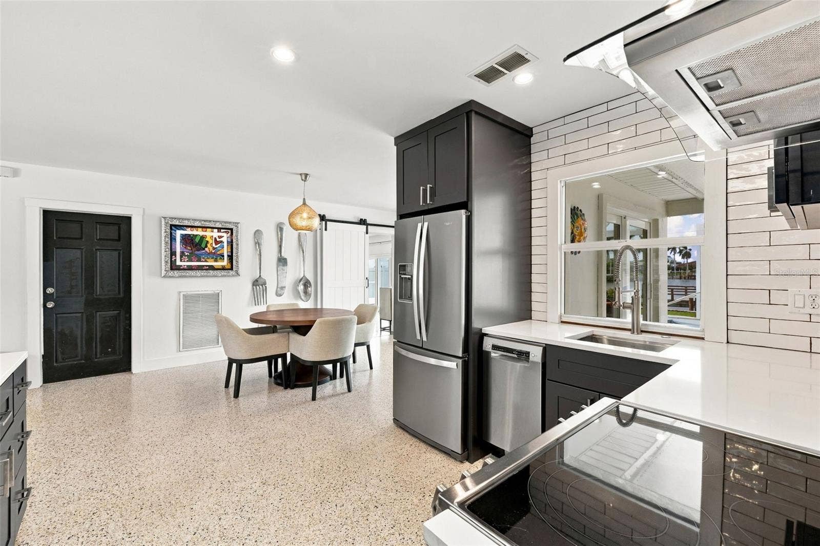 2440 S SHORE DRIVE SE, St Petersburg, FL 33705 2440 S SHORE DRIVE SE, St Petersburg, FL 33705