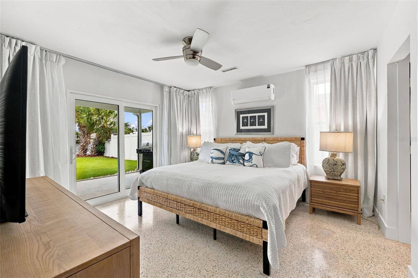 2440 S SHORE DRIVE SE, St Petersburg, FL 33705 2440 S SHORE DRIVE SE, St Petersburg, FL 33705
