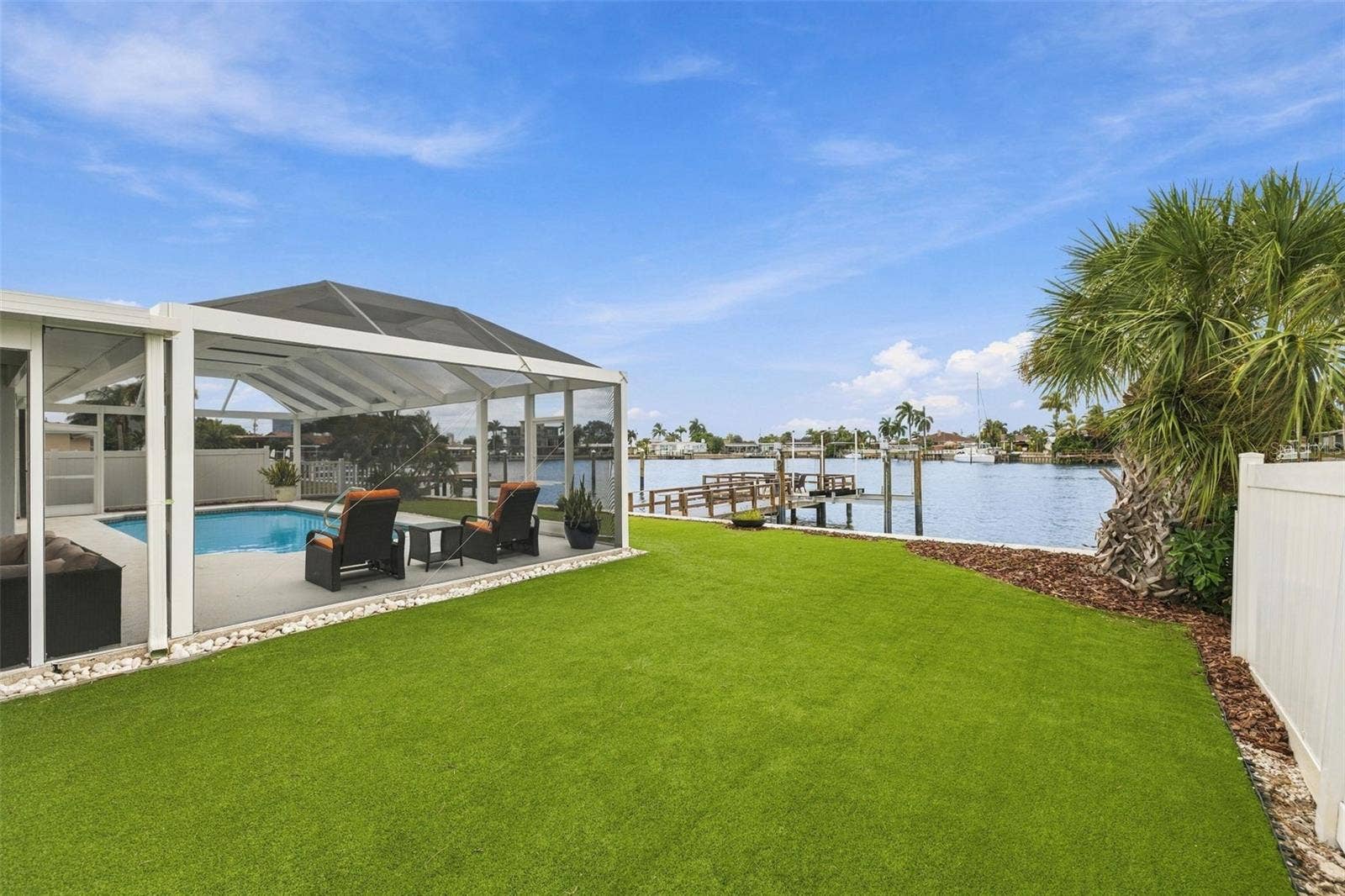 2440 S SHORE DRIVE SE, St Petersburg, FL 33705 2440 S SHORE DRIVE SE, St Petersburg, FL 33705