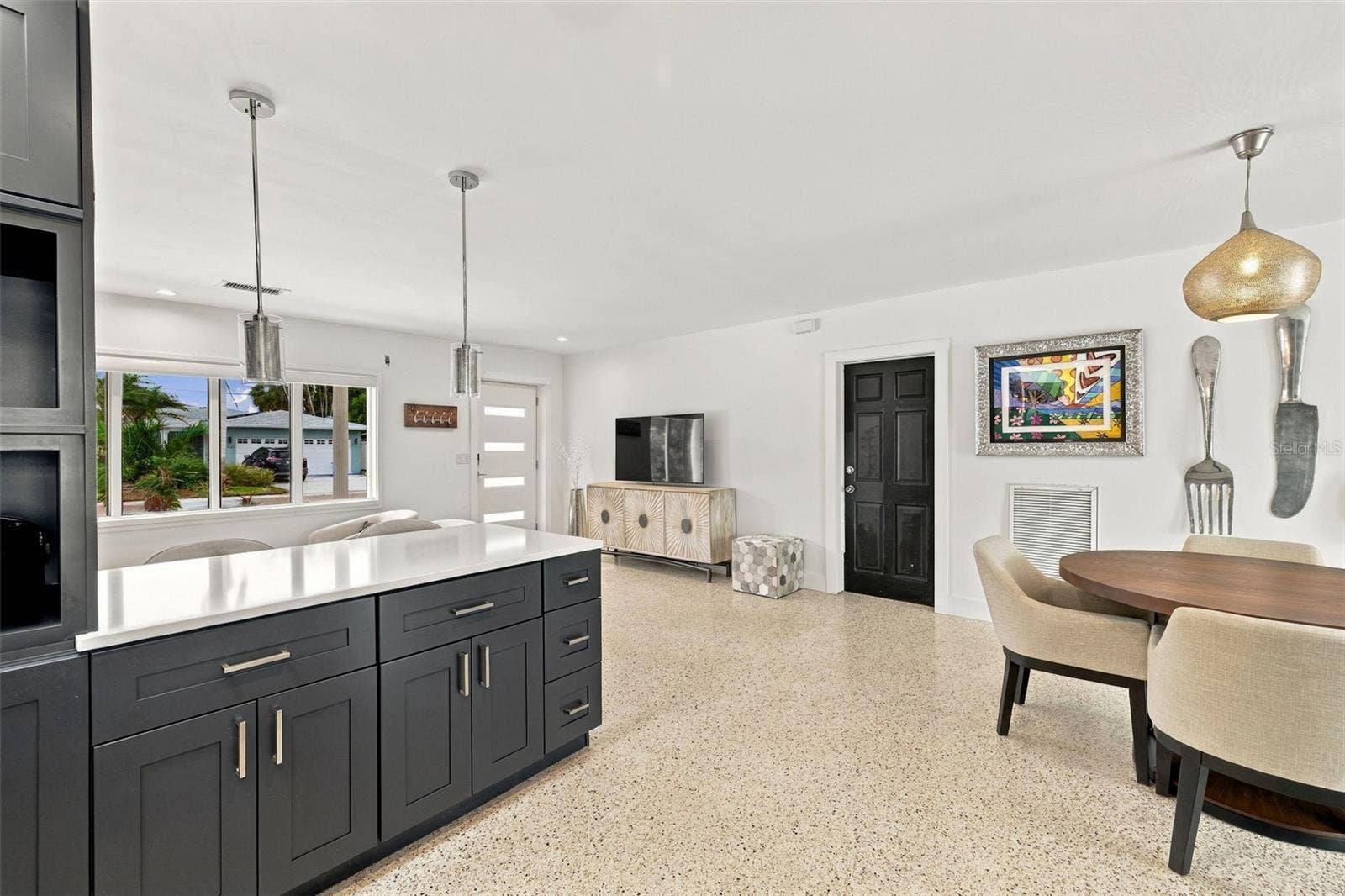 2440 S SHORE DRIVE SE, St Petersburg, FL 33705 2440 S SHORE DRIVE SE, St Petersburg, FL 33705