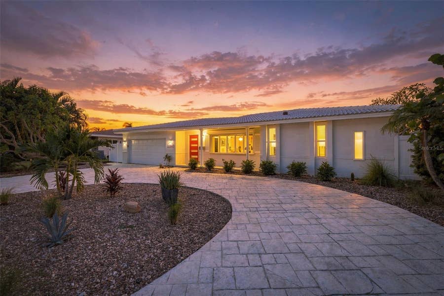 Property photo for 2440 S SHORE DRIVE SE, St Petersburg, FL