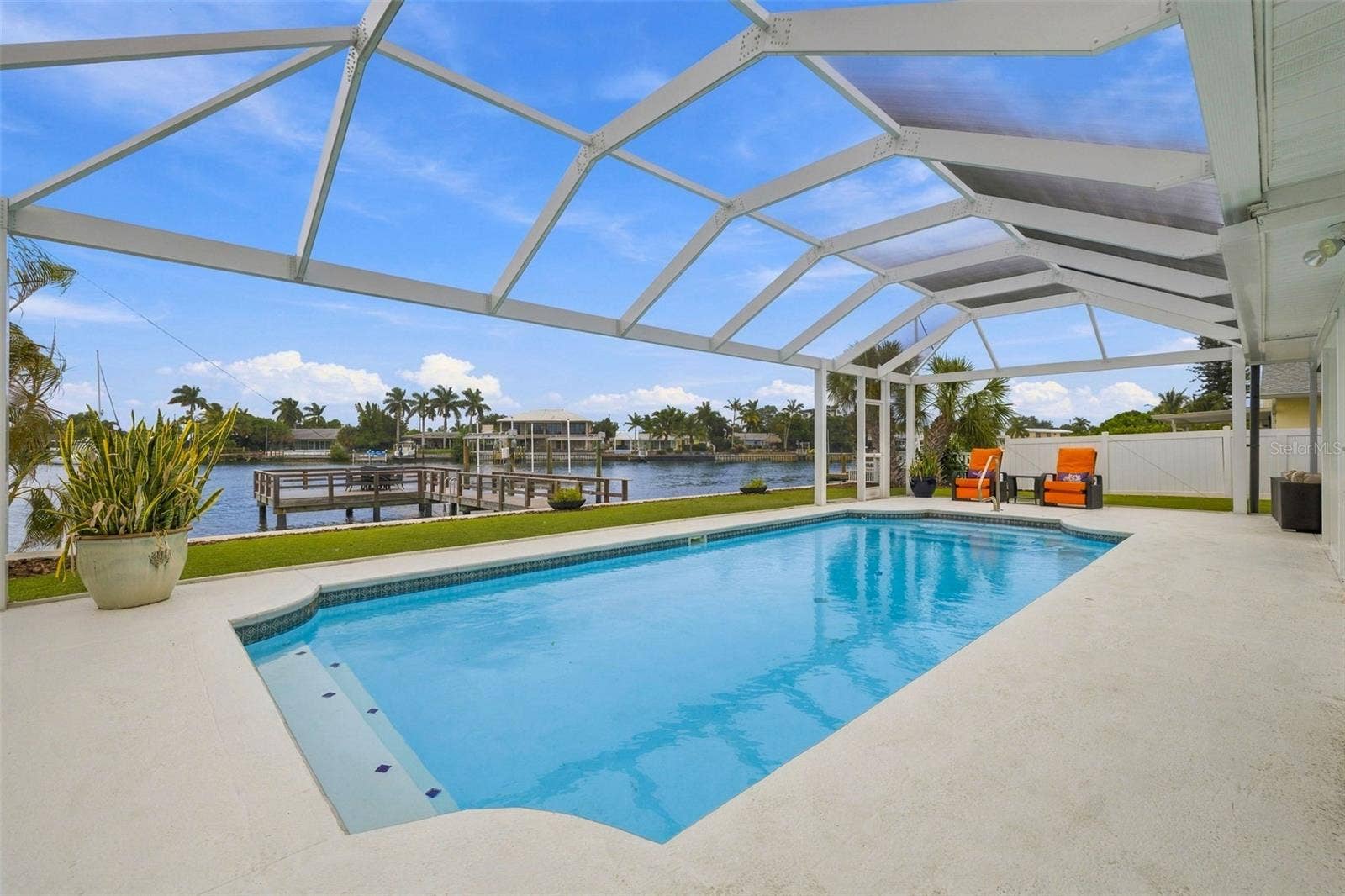 2440 S SHORE DRIVE SE, St Petersburg, FL 33705 2440 S SHORE DRIVE SE, St Petersburg, FL 33705