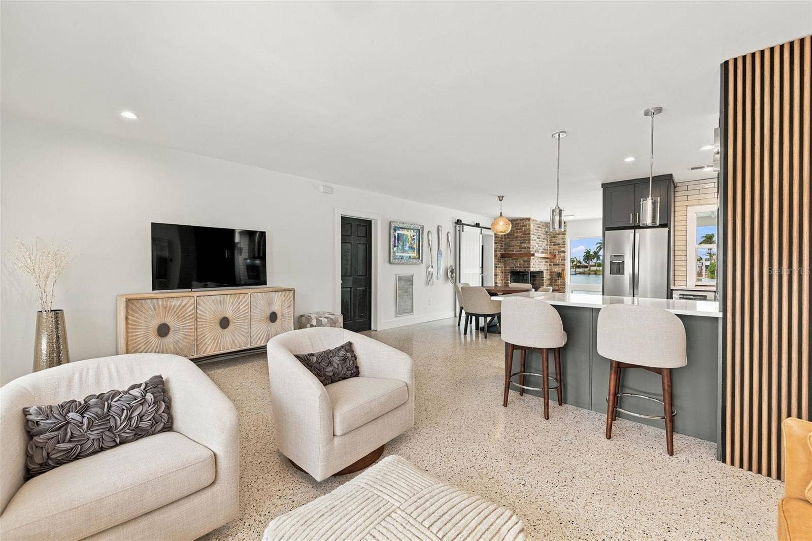 2440 S SHORE DRIVE SE, St Petersburg, FL 33705 2440 S SHORE DRIVE SE, St Petersburg, FL 33705