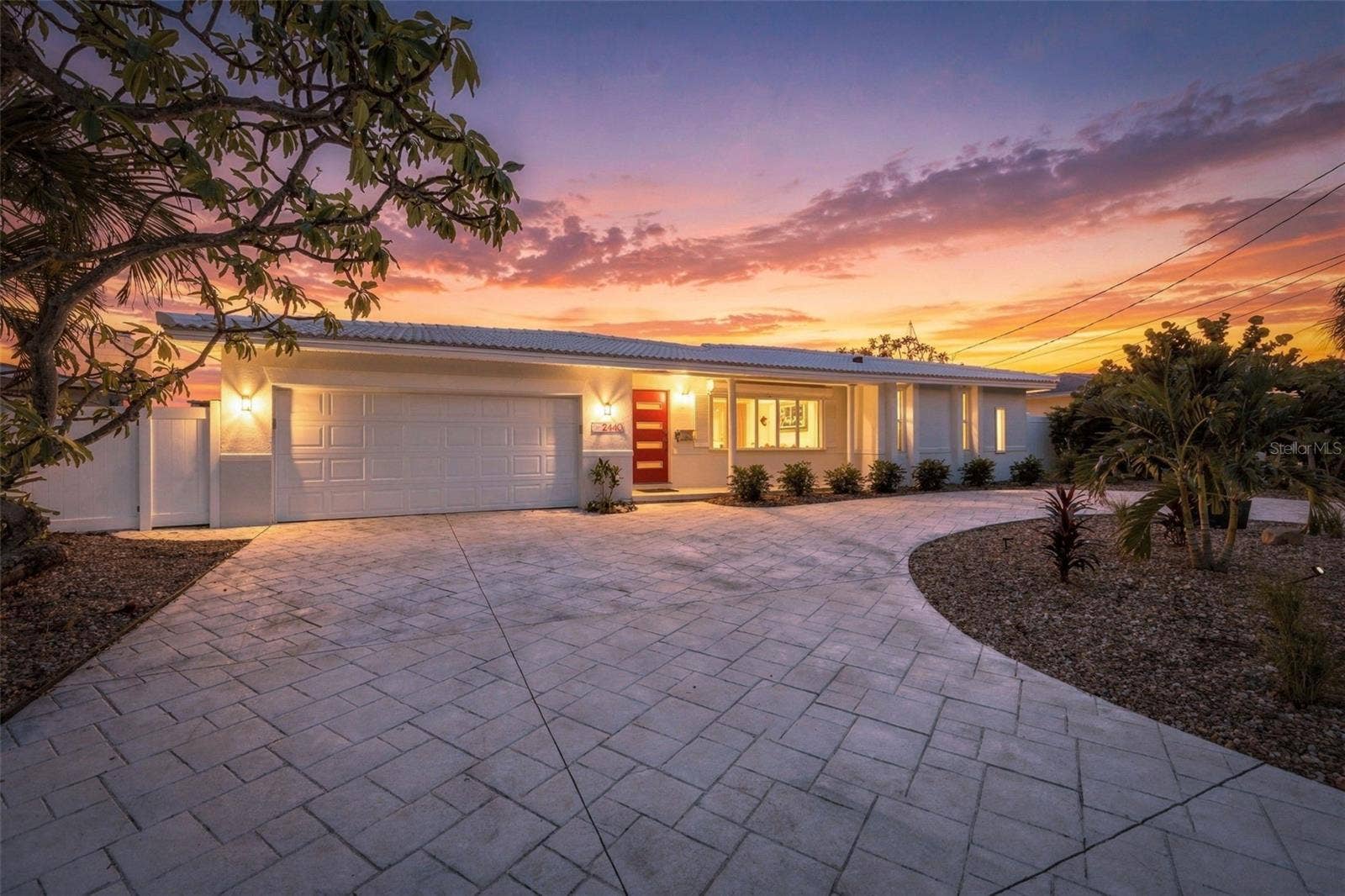 2440 S SHORE DRIVE SE, St Petersburg, FL 33705 2440 S SHORE DRIVE SE, St Petersburg, FL 33705
