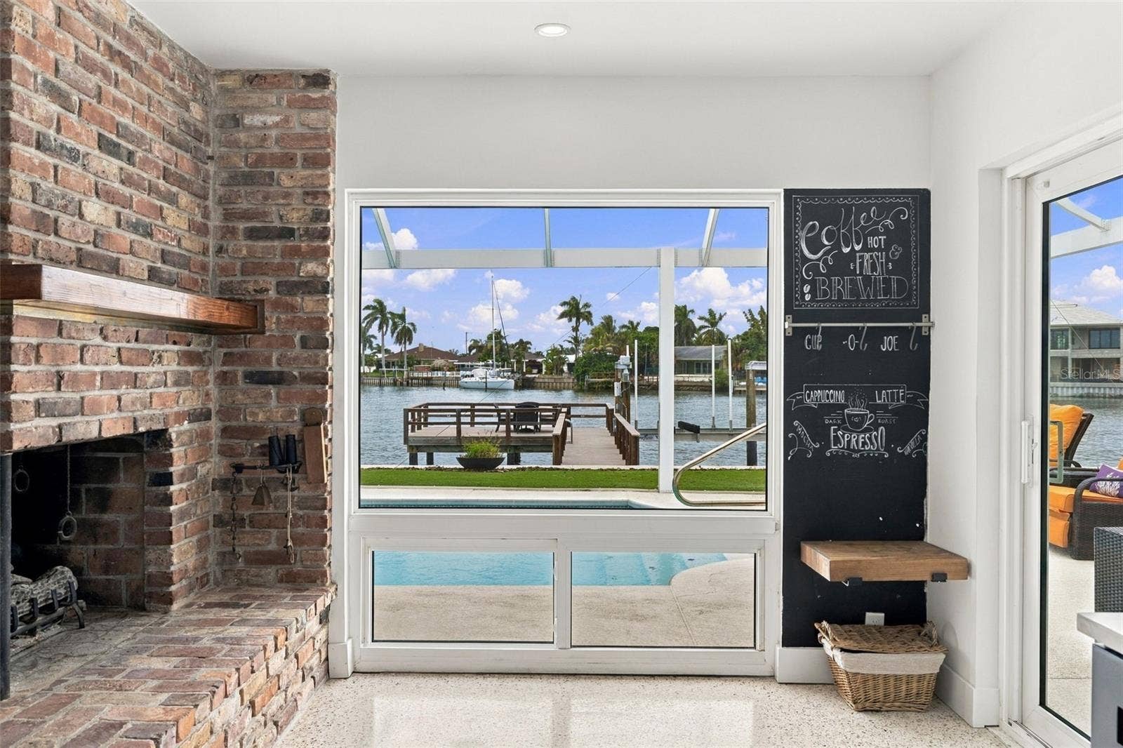 2440 S SHORE DRIVE SE, St Petersburg, FL 33705 2440 S SHORE DRIVE SE, St Petersburg, FL 33705