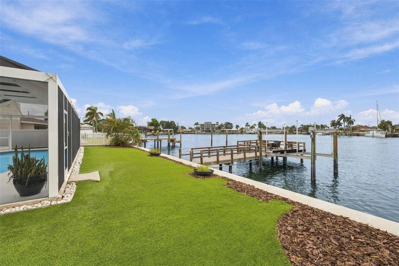 2440 S SHORE DRIVE SE, St Petersburg, FL 33705 2440 S SHORE DRIVE SE, St Petersburg, FL 33705