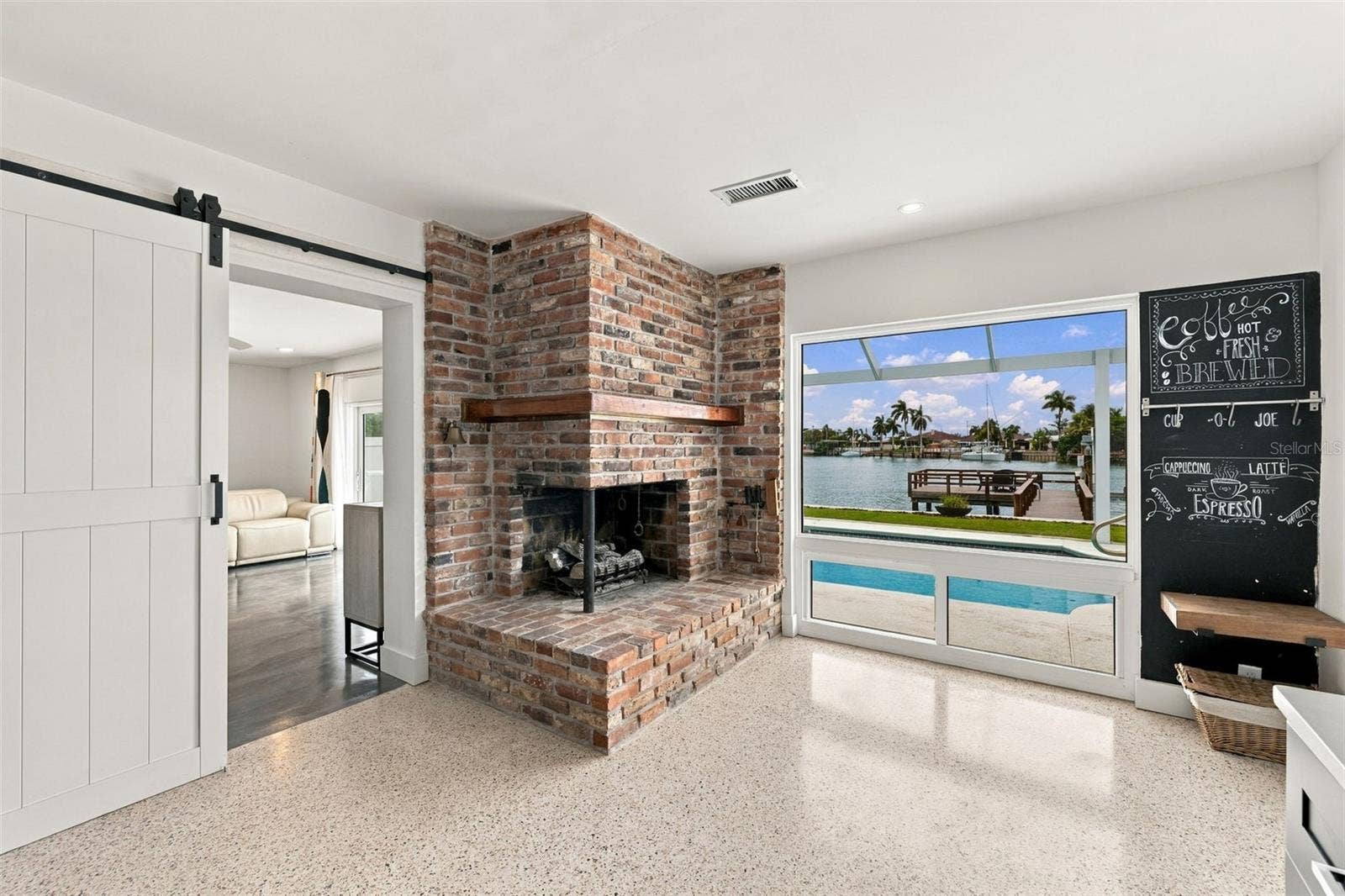 2440 S SHORE DRIVE SE, St Petersburg, FL 33705 2440 S SHORE DRIVE SE, St Petersburg, FL 33705