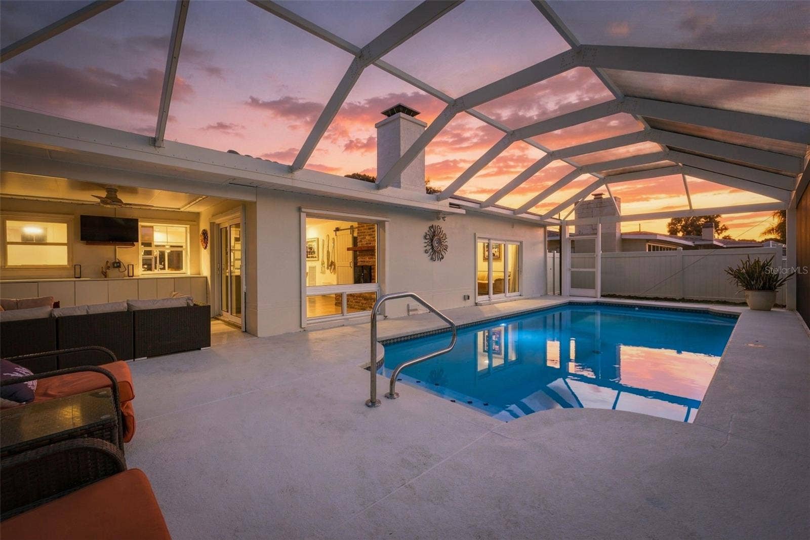 2440 S SHORE DRIVE SE, St Petersburg, FL 33705 2440 S SHORE DRIVE SE, St Petersburg, FL 33705
