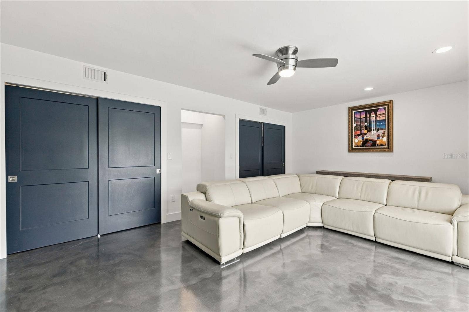 2440 S SHORE DRIVE SE, St Petersburg, FL 33705 2440 S SHORE DRIVE SE, St Petersburg, FL 33705