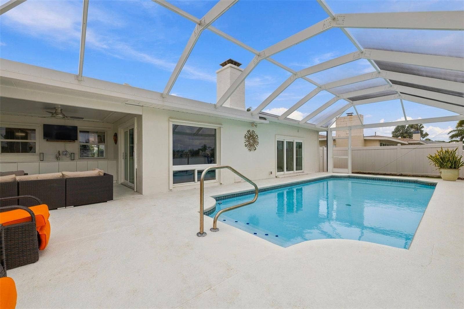 2440 S SHORE DRIVE SE, St Petersburg, FL 33705 2440 S SHORE DRIVE SE, St Petersburg, FL 33705