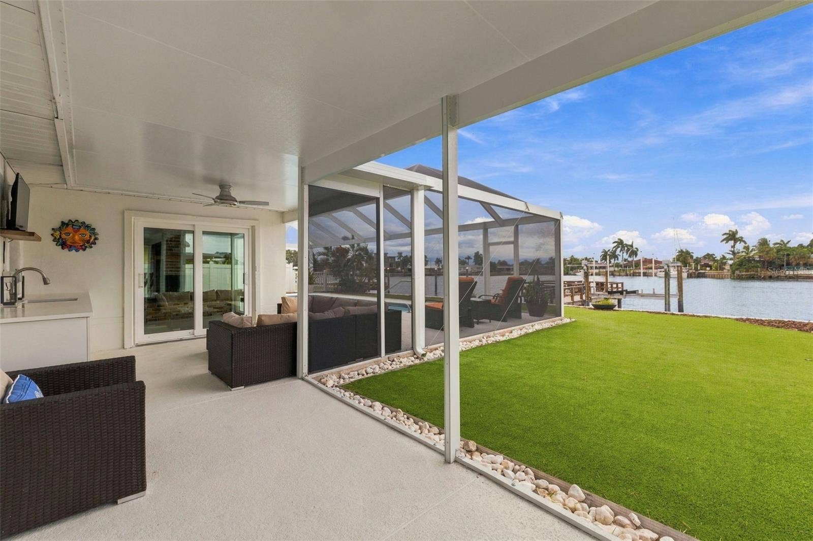 2440 S SHORE DRIVE SE, St Petersburg, FL 33705 2440 S SHORE DRIVE SE, St Petersburg, FL 33705