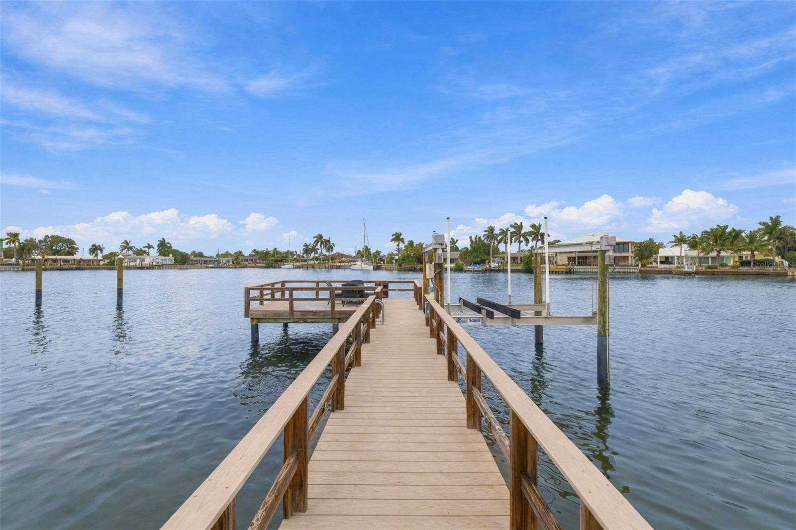 2440 S SHORE DRIVE SE, St Petersburg, FL 33705 2440 S SHORE DRIVE SE, St Petersburg, FL 33705