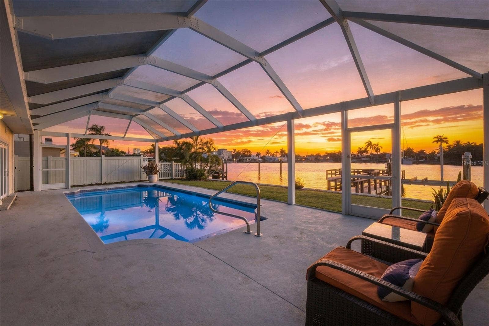 2440 S SHORE DRIVE SE, St Petersburg, FL 33705 2440 S SHORE DRIVE SE, St Petersburg, FL 33705