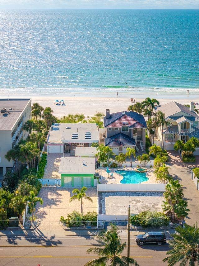 1512 GULF BOULEVARD, Indian Rocks Beach, FL 33785 Extensive property and a very rare find