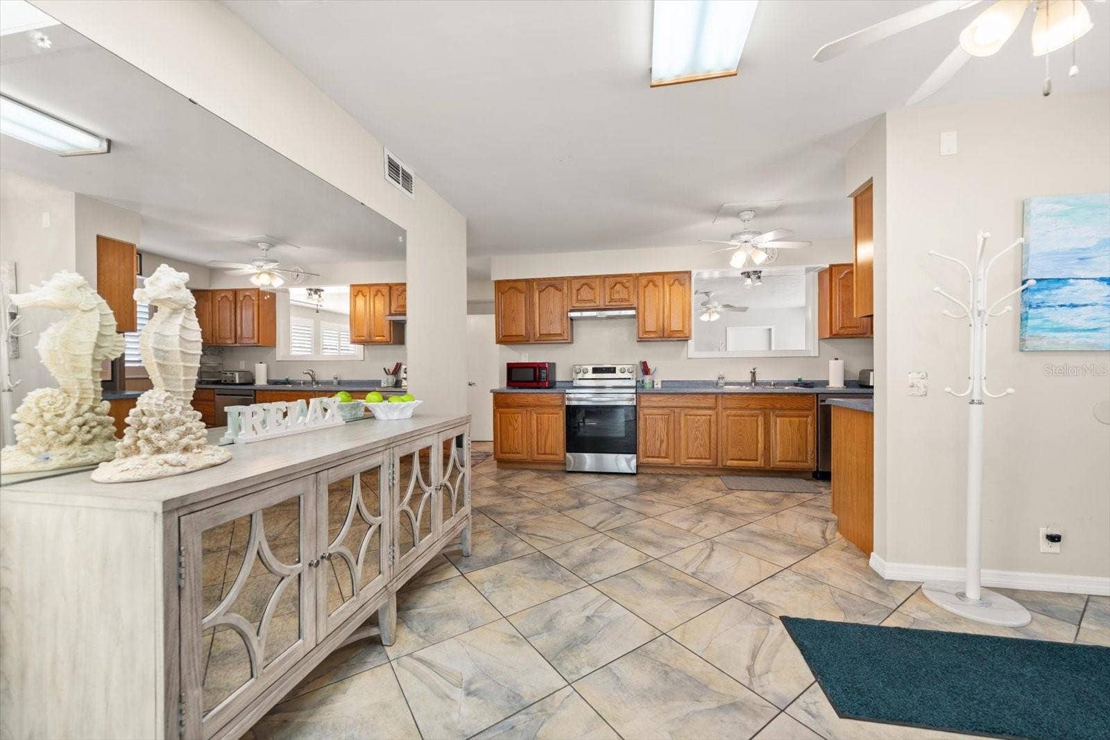 1512 GULF BOULEVARD, Indian Rocks Beach, FL 33785 Main home-Large kitchen area
