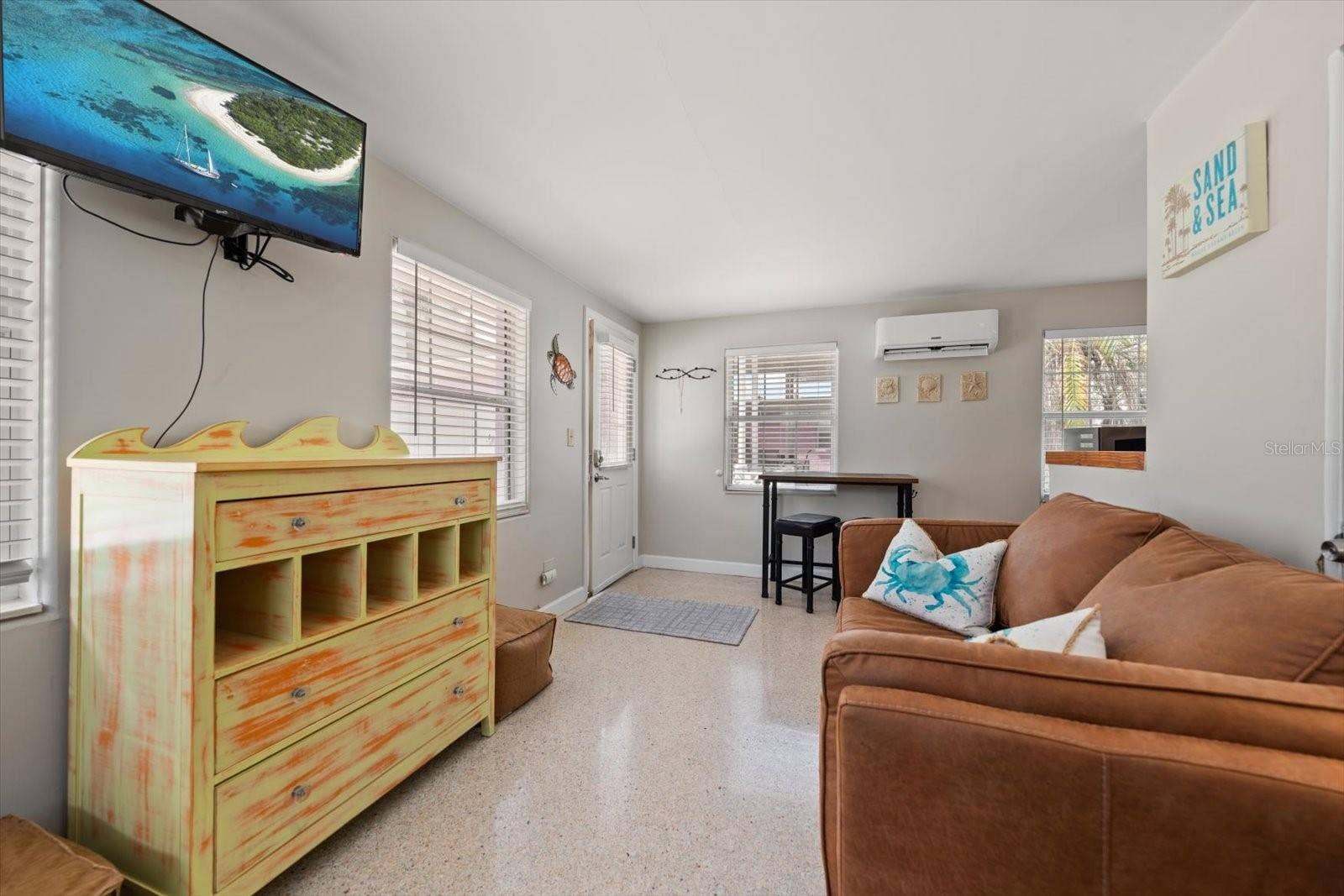 1512 GULF BOULEVARD, Indian Rocks Beach, FL 33785 Efficiency apartment