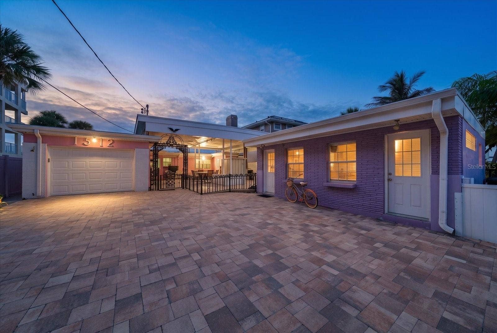 1512 GULF BOULEVARD, Indian Rocks Beach, FL 33785 Welcome to this lovely beachside charming property with lots of possibilites for living well by the sea.