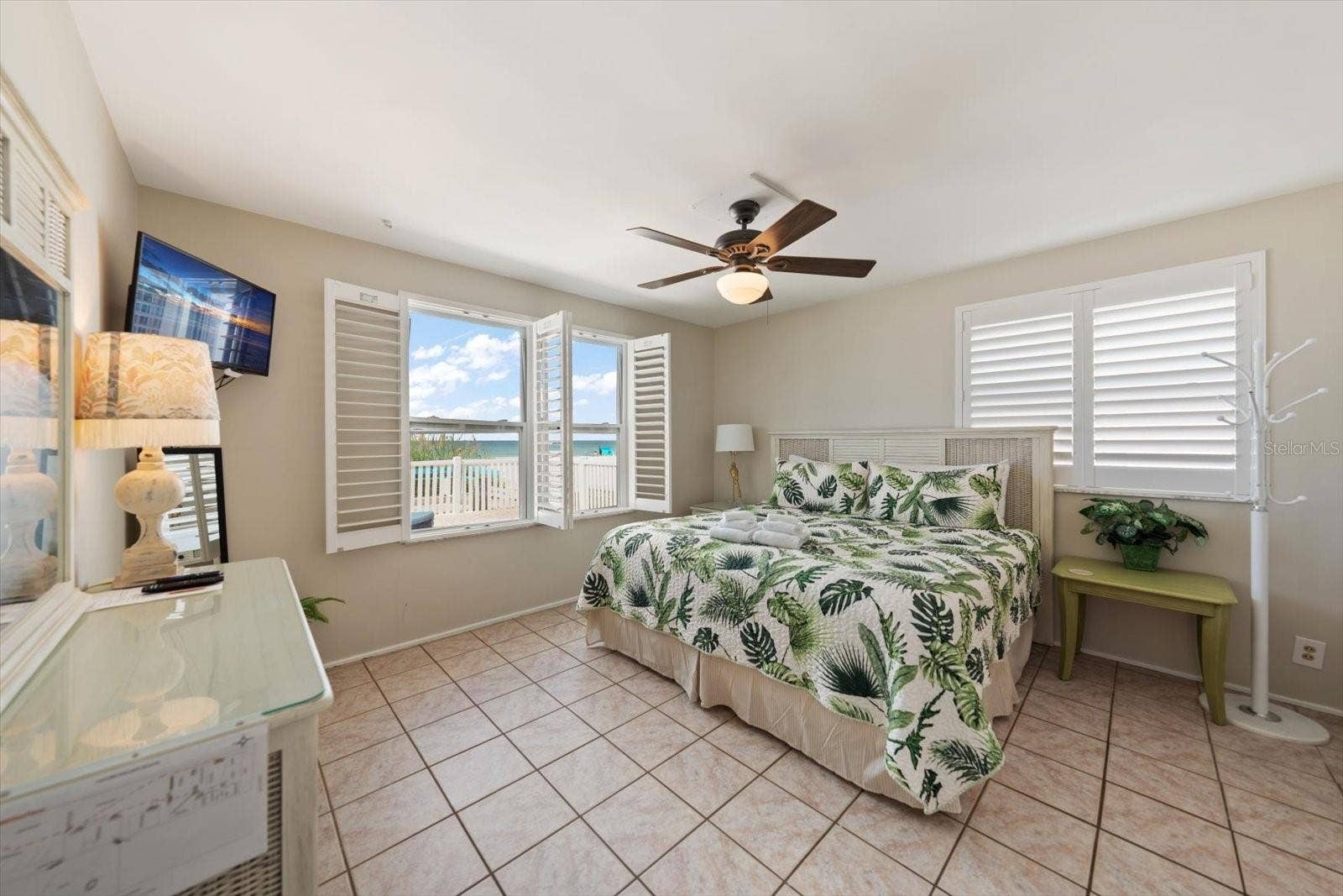 1512 GULF BOULEVARD, Indian Rocks Beach, FL 33785 Main home-Primary bedroom
