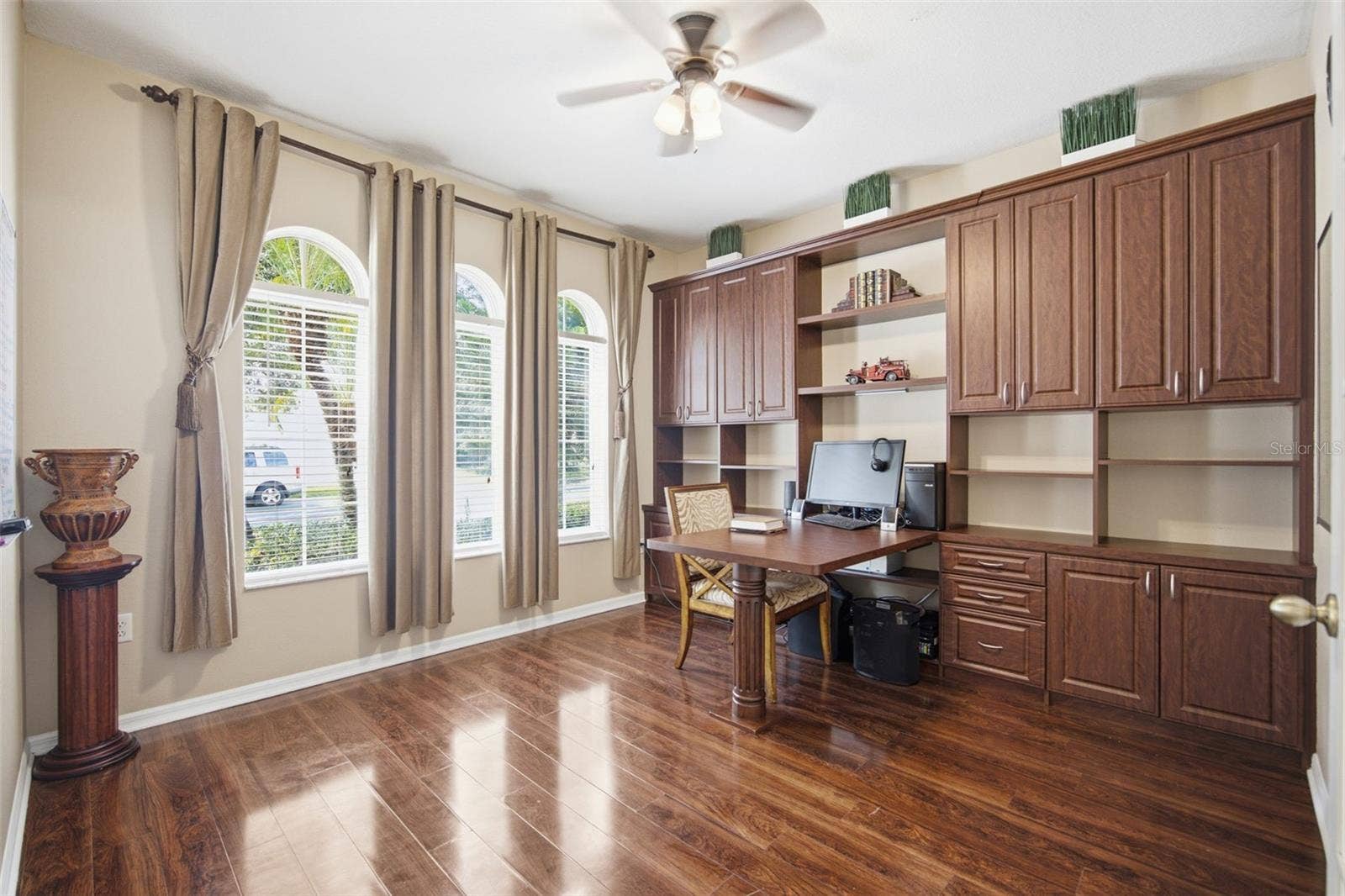 2524 CROSS MORE STREET, Valrico, FL 33594 Office