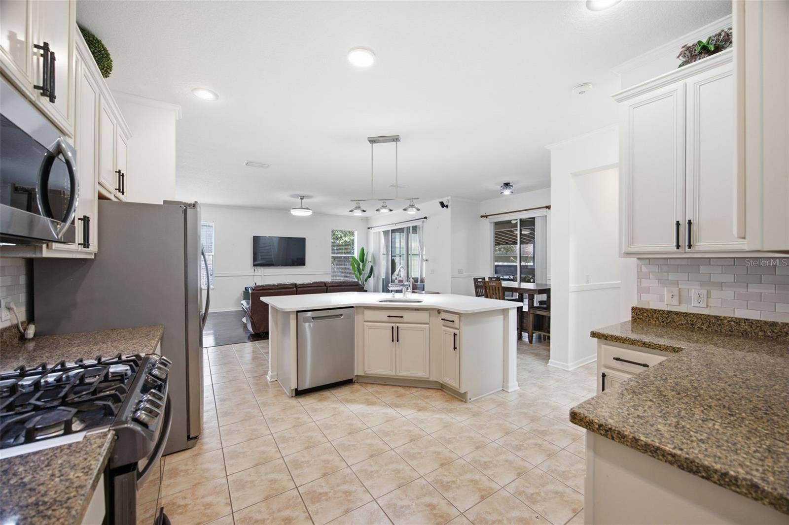 2524 CROSS MORE STREET, Valrico, FL 33594 Kitchen