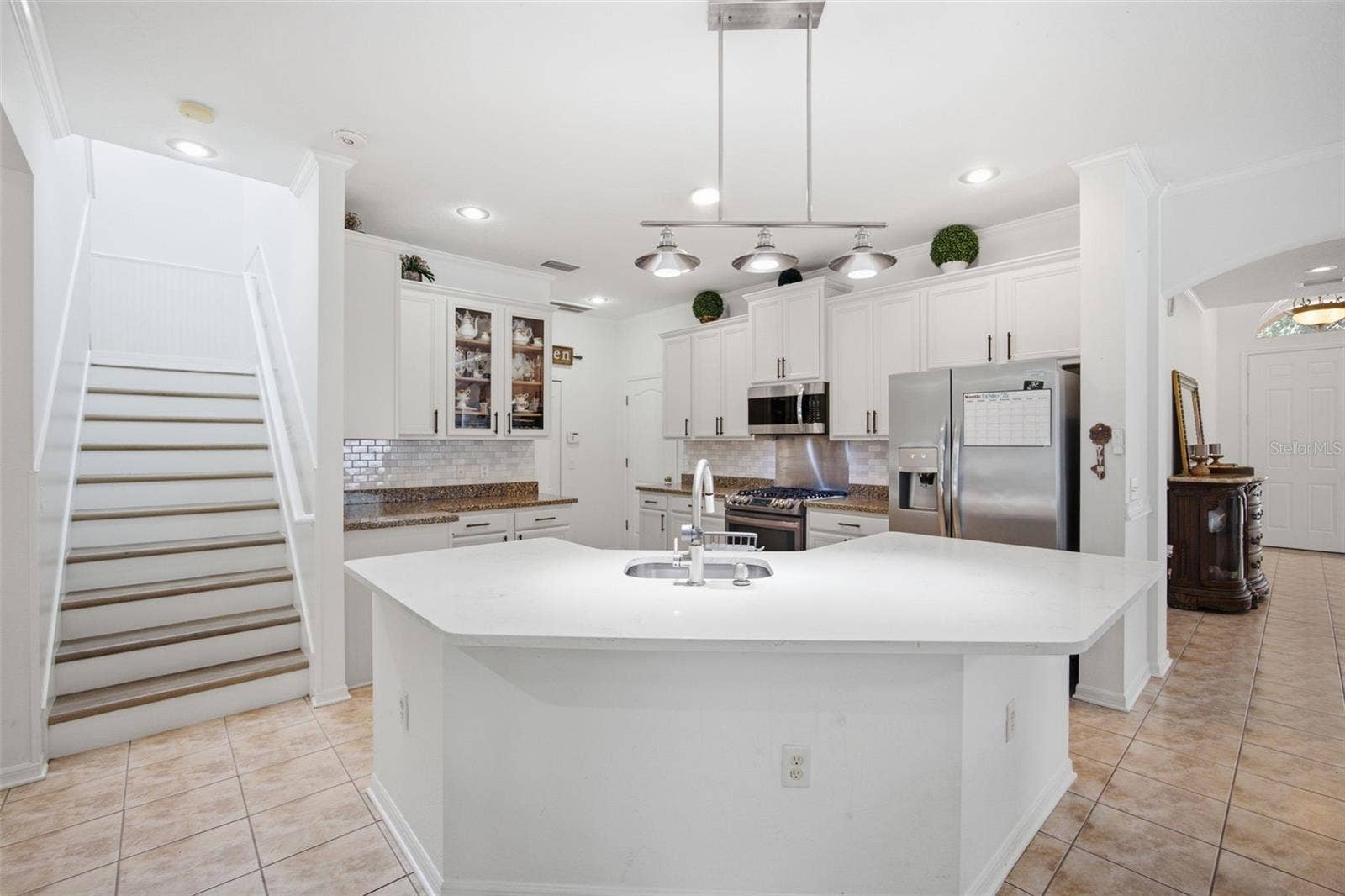 2524 CROSS MORE STREET, Valrico, FL 33594 Kitchen