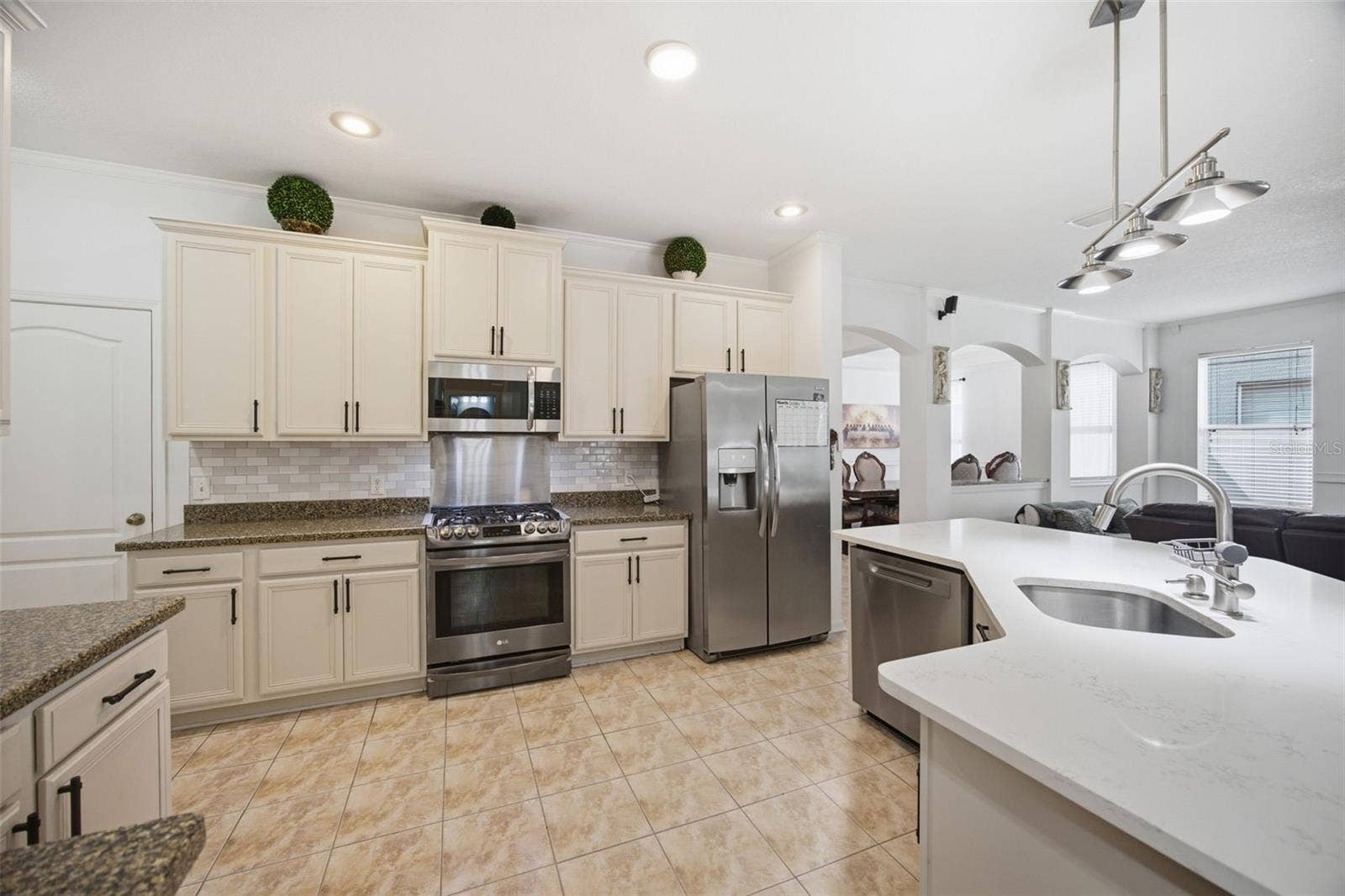 2524 CROSS MORE STREET, Valrico, FL 33594 Kitchen