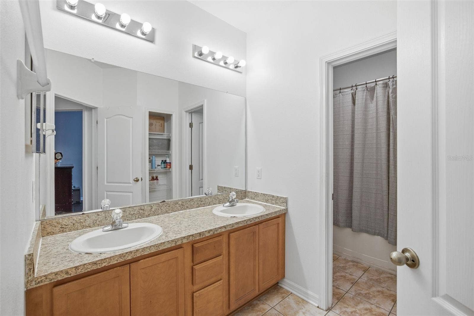 2524 CROSS MORE STREET, Valrico, FL 33594 Bathroom 2