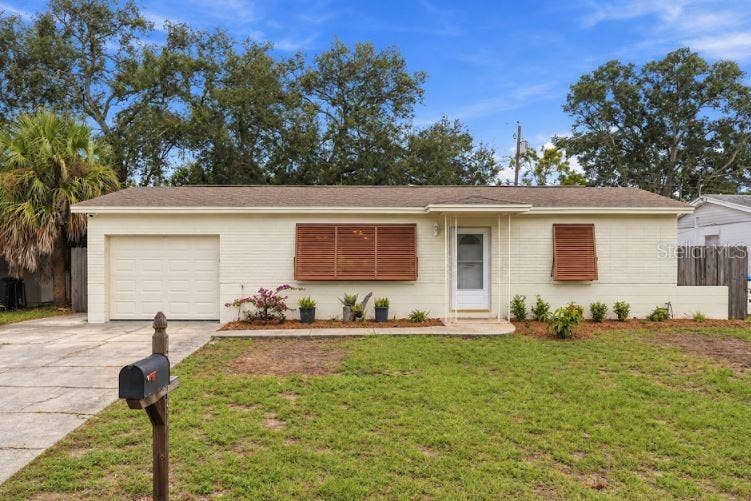 Property photo for 10473 CIRIMOYA LANE, Seminole, FL