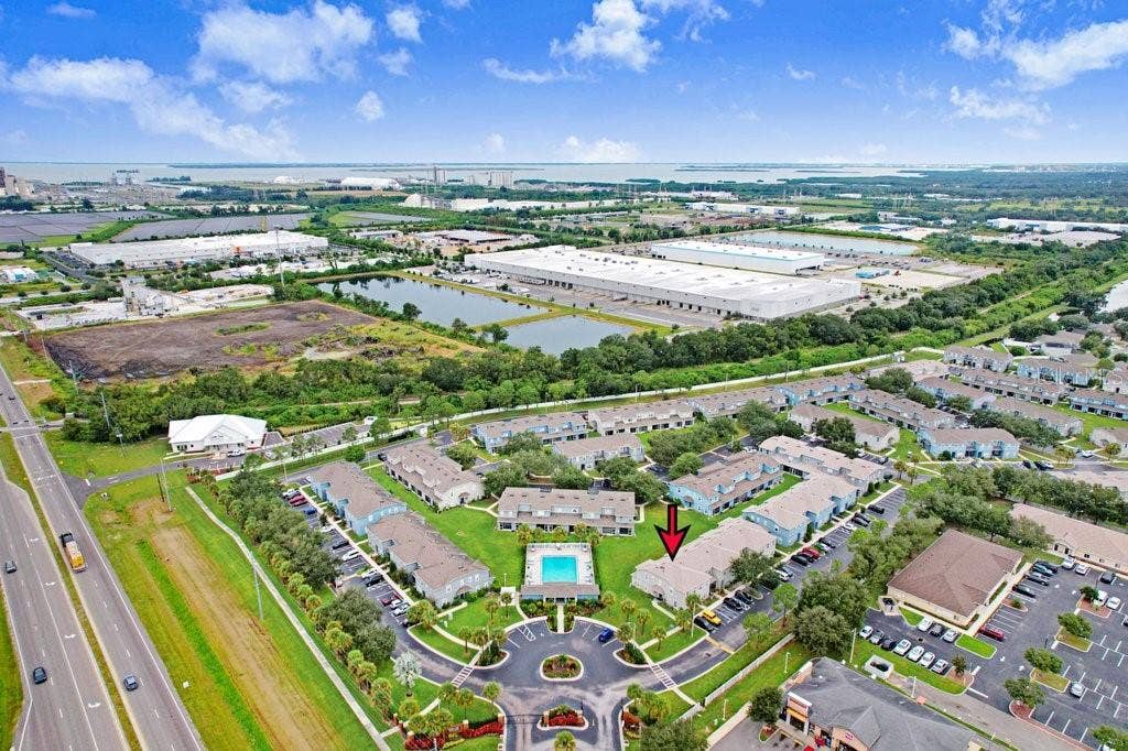 12635 KINGS CROSSING DRIVE, Gibsonton, FL 33534 Ariel View of Building